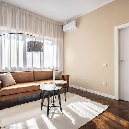 Elegant Two Bedrooms Apartment Boekarest Buitenkant foto