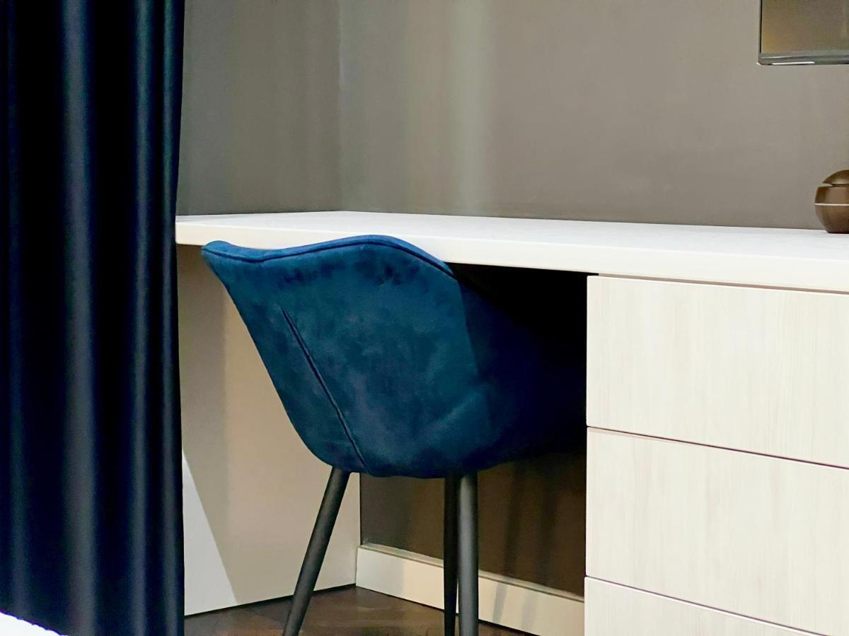 Elegant Two Bedrooms Apartment Boekarest Buitenkant foto