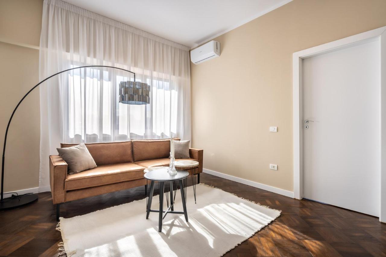 Elegant Two Bedrooms Apartment Boekarest Buitenkant foto