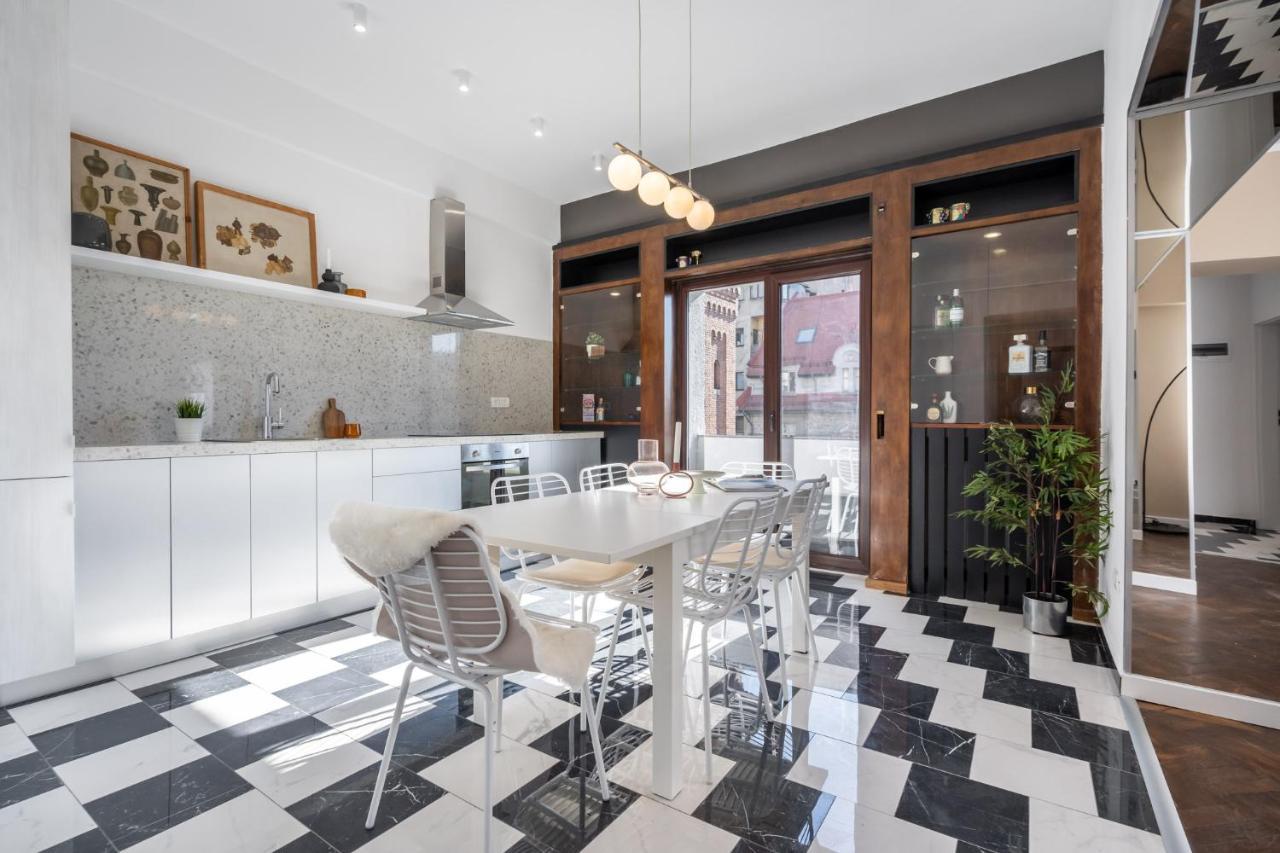 Elegant Two Bedrooms Apartment Boekarest Buitenkant foto